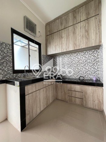 Hunian Nyaman Asri 2 KT Siap Huni di Graha Raya Tangerang Selatan Hunian Nyaman Asri 2 KT Siap Huni di Graha Raya Tangerang Selatan