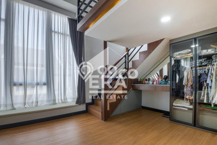 Rumah Strategis Modern Lb 140m2 di Ciputat, Tangerang Selatan Rumah Strategis Modern Lb 140m2 di Ciputat, Tangerang Selatan