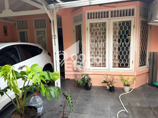 For Sale Hunian Rumah Terawat 2 Kamar di Bintaro, Tangerang Selatan For Sale Hunian Rumah Terawat 2 Kamar di Bintaro, Tangerang Selatan