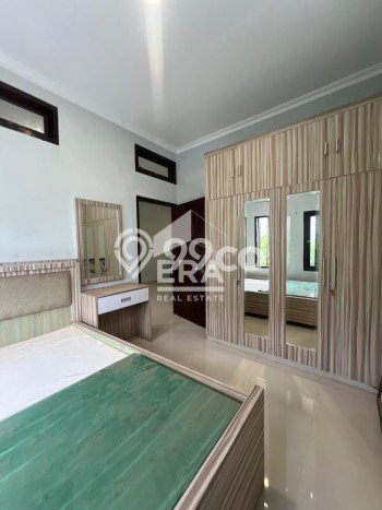 Jual Rumah Favorit Siap Huni LB 200m2 di Ciputat, Tangerang Selatan Jual Rumah Favorit Siap Huni LB 200m2 di Ciputat, Tangerang Selatan