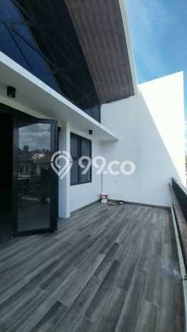 Rumah Elit LB 280m2 Siap Huni Desain Elegan di Bintaro, Tangerang Selatan Rumah Elit LB 280m2 Siap Huni Desain Elegan di Bintaro, Tangerang Selatan