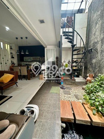 Rumah Elit Modern Siap Huni di Sektor 9-Bintaro Tangerang Selatan Rumah Elit Modern Siap Huni di Sektor 9-Bintaro Tangerang Selatan