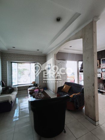 Hunian Mewah LB 250m2 Siap Huni Desain Elegan di Graha Raya, Tangerang Selatan Hunian Mewah LB 250m2 Siap Huni Desain Elegan di Graha Raya, Tangerang Selatan