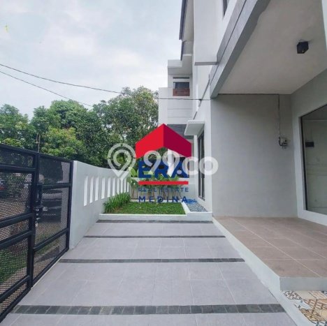 Jual Rumah Eksklusif 5 KT di Bintaro, Tangerang Selatan Jual Rumah Eksklusif 5 KT di Bintaro, Tangerang Selatan