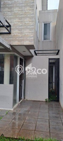Jual Rumah Favorit Siap Huni LB 180m2 di Ciputat, Tangerang Selatan Jual Rumah Favorit Siap Huni LB 180m2 di Ciputat, Tangerang Selatan