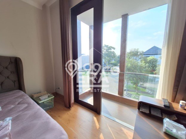 Rumah Elit LB 210m2 Siap Pakai Desain Elegan di Sektor 7-Bintaro, Tangerang Selatan Rumah Elit LB 210m2 Siap Pakai Desain Elegan di Sektor 7-Bintaro, Tangerang Selatan