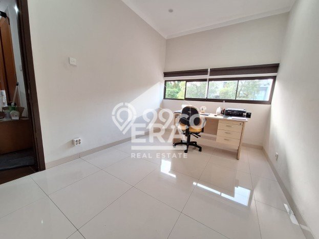 Rumah Elit LB 210m2 Siap Pakai Desain Elegan di Sektor 7-Bintaro, Tangerang Selatan Rumah Elit LB 210m2 Siap Pakai Desain Elegan di Sektor 7-Bintaro, Tangerang Selatan