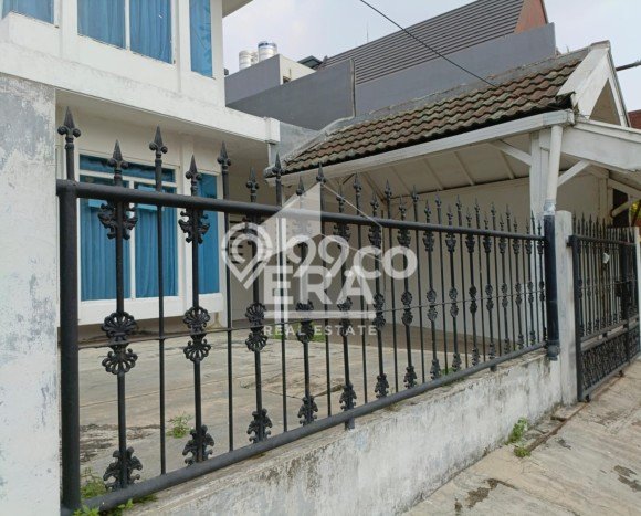 For Sale Hunian Rumah Nyaman 3 KT di Bintaro, Tangerang Selatan For Sale Hunian Rumah Nyaman 3 KT di Bintaro, Tangerang Selatan