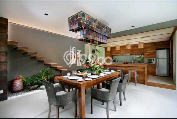 Rumah Bagus kawasan Umalas, Badung, Luas 200m² LB 200m² DIJUAL CEPAT! Rumah Bagus kawasan Umalas, Badung, Luas 200m² LB 200m² DIJUAL CEPAT!