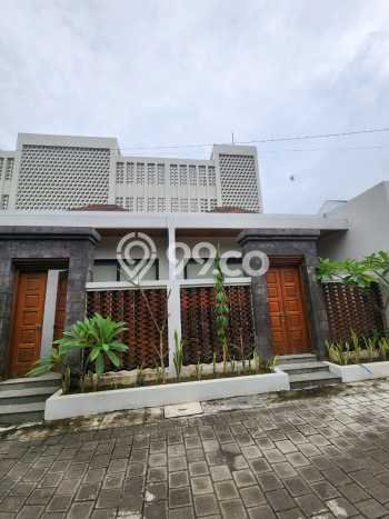 KESEMPATAN EMAS! Vila Kawasan , Dimensi 100m2m², Area Berkembang dengan nilai naik KESEMPATAN EMAS! Vila Kawasan , Dimensi 100m2m², Area Berkembang dengan nilai naik