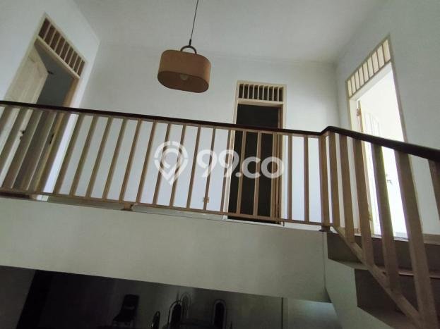 Rumah Mewah LB 250m2 Siap Pakai Desain Elegan di Bintaro, Jakarta Selatan Rumah Mewah LB 250m2 Siap Pakai Desain Elegan di Bintaro, Jakarta Selatan