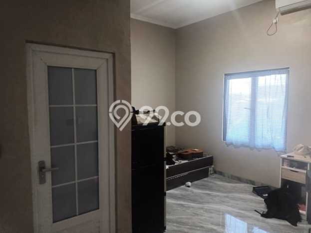 Dijual Cepat Rumah Favorit Siap Huni LB 180m2 di Tangerang, Tangerang Dijual Cepat Rumah Favorit Siap Huni LB 180m2 di Tangerang, Tangerang