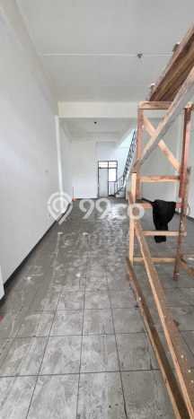 Ruko disewakan lokasi strategis Antapani Bandung 190m2 Ruko disewakan lokasi strategis Antapani Bandung 190m2