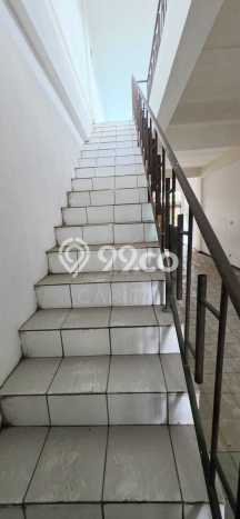 Ruko disewakan lokasi strategis Antapani Bandung 190m2 Ruko disewakan lokasi strategis Antapani Bandung 190m2