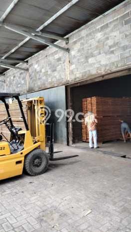 Unit Gudang Dijual di Karangploso Malang Luas Tanah 6500m2, Luas Bangunan 1250m2 Unit Gudang Dijual di Karangploso Malang Luas Tanah 6500m2, Luas Bangunan 1250m2