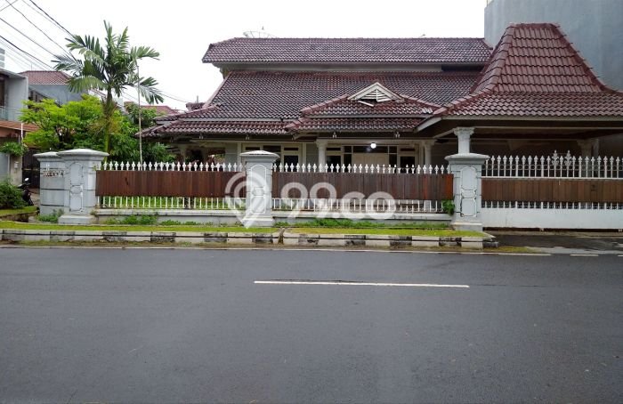 Rumah Elit Modern Tanpa Renovasi di Pulomas Jakarta Timur Rumah Elit Modern Tanpa Renovasi di Pulomas Jakarta Timur