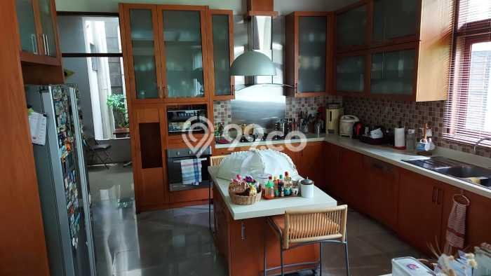 Dijual Rumah Luas Elegan Dengan View Cantik di Kemang, Jakarta Selatan Dijual Rumah Luas Elegan Dengan View Cantik di Kemang, Jakarta Selatan