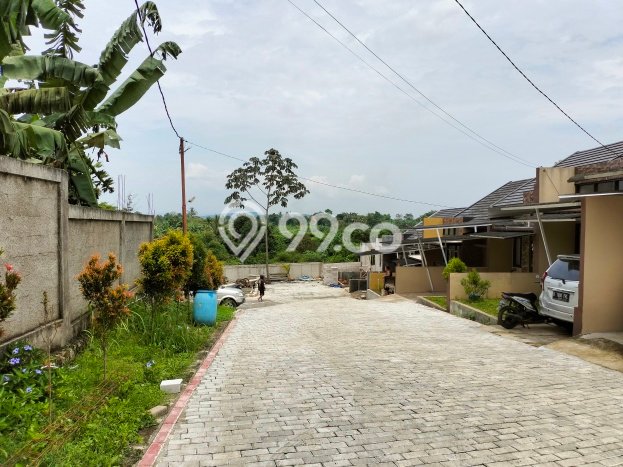 Rumah Luas Asri 2 KT Siap Pakai di Tanah Sareal Bogor Rumah Luas Asri 2 KT Siap Pakai di Tanah Sareal Bogor