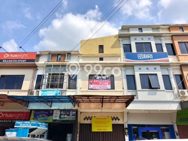 Ruko Dijual di Bogor Barat Bogor dengan Luas Bangunan 216m2 Ruko Dijual di Bogor Barat Bogor dengan Luas Bangunan 216m2