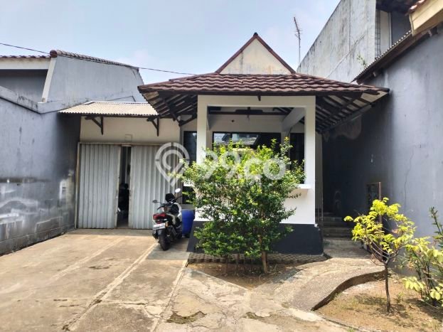 Ready to Use! Premium House LT 700m2 Desain Elegan di Pajajaran Ready to Use! Premium House LT 700m2 Desain Elegan di Pajajaran