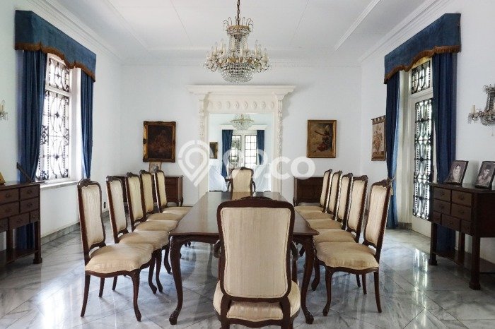Dijual Rumah Premium dengan Fasilitas Sekitar Komplit di Pancoran, Jakarta Selatan Dijual Rumah Premium dengan Fasilitas Sekitar Komplit di Pancoran, Jakarta Selatan