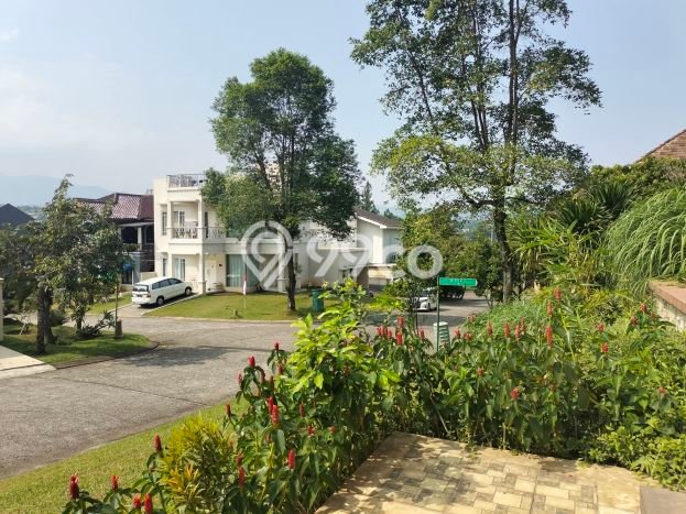 Dijual Rumah Luas Megah Dengan View Eksklusif di Sentul City, Bogor Dijual Rumah Luas Megah Dengan View Eksklusif di Sentul City, Bogor