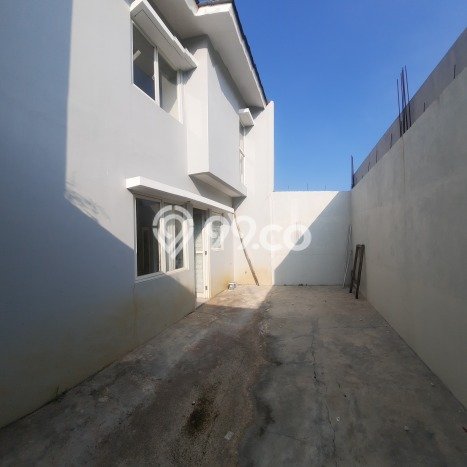 Jarang Ada! Rumah Kontrakan 3 Kamar Nyaman Siap Huni BSB City Jarang Ada! Rumah Kontrakan 3 Kamar Nyaman Siap Huni BSB City