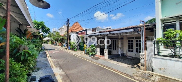Jual Rumah Bagus Siap Huni LB 230m2 di Banyumanik, Semarang Jual Rumah Bagus Siap Huni LB 230m2 di Banyumanik, Semarang