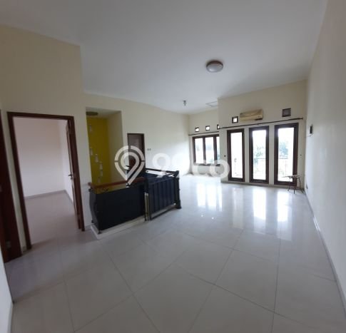 Rumah Sejuk di Puri Anjasmoro, 3 KT, Free Banjir Rumah Sejuk di Puri Anjasmoro, 3 KT, Free Banjir