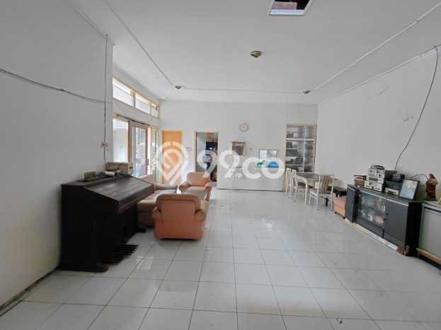 Siap Huni Rumah Mewah 3 Kamar di Semarang Tengah Dekat ke Mana Pun Siap Huni Rumah Mewah 3 Kamar di Semarang Tengah Dekat ke Mana Pun