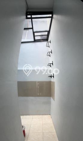 Rumah Strategis Modern Lb 100m2 di Ciputat Timur, Tangerang Selatan Rumah Strategis Modern Lb 100m2 di Ciputat Timur, Tangerang Selatan
