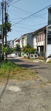 Jual Rumah Bagus Siap Huni LB 400m2 di Ciputat Timur, Tangerang Selatan Jual Rumah Bagus Siap Huni LB 400m2 di Ciputat Timur, Tangerang Selatan