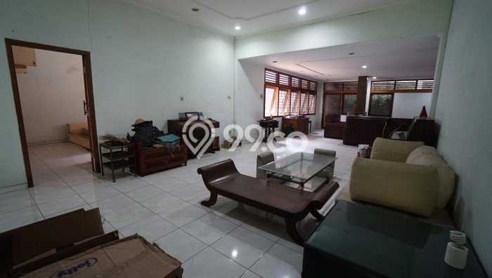 Jual Rumah Luas Elegan Dengan View Cantik di Slipi, Jakarta Barat Jual Rumah Luas Elegan Dengan View Cantik di Slipi, Jakarta Barat