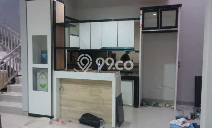 Dijual Rumah Mewah Megah Dengan View Eksklusif di Semanan, Jakarta Barat Dijual Rumah Mewah Megah Dengan View Eksklusif di Semanan, Jakarta Barat