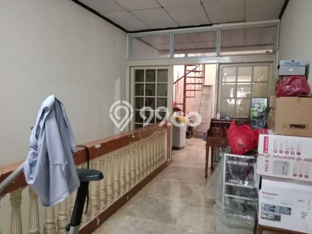 BEST CHOICE! Rumah area Jelambar, Luas 126m² Bangunan 130m² BEST CHOICE! Rumah area Jelambar, Luas 126m² Bangunan 130m²