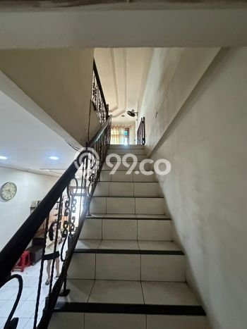 Rumah LT 102m² Lokasi Asri di Jelambar, Jakarta Barat Rumah LT 102m² Lokasi Asri di Jelambar, Jakarta Barat
