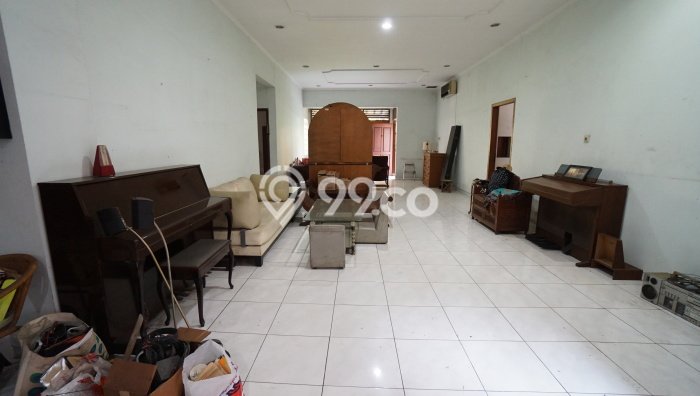 Jual Rumah Luas Elegan Dengan View Cantik di Slipi, Jakarta Barat Jual Rumah Luas Elegan Dengan View Cantik di Slipi, Jakarta Barat
