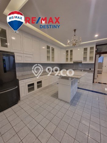 Rumah Elit LB 850m2 Siap Huni Desain Elegan di Permata Hijau, Jakarta Selatan Rumah Elit LB 850m2 Siap Huni Desain Elegan di Permata Hijau, Jakarta Selatan