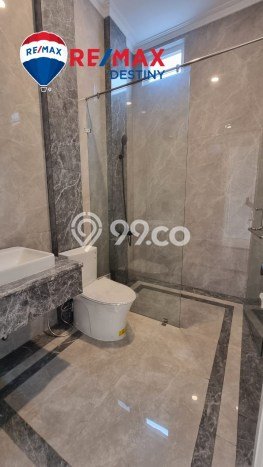 Rumah Eksklusif Siap Huni LT 420m2 di Kebayoran Baru, Jakarta Selatan Rumah Eksklusif Siap Huni LT 420m2 di Kebayoran Baru, Jakarta Selatan