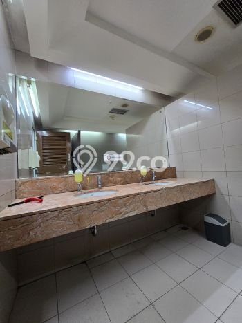 Unit Komersial Dijual di Jakarta Selatan LT 1m2 & LB 513m2 Unit Komersial Dijual di Jakarta Selatan LT 1m2 & LB 513m2