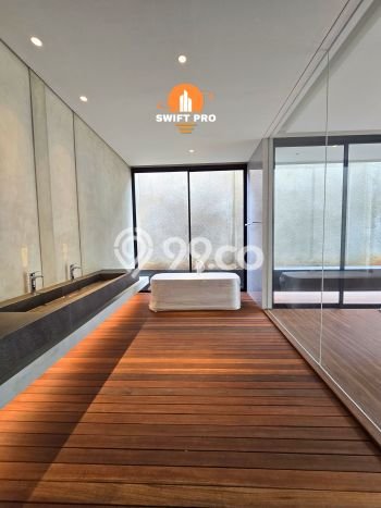 PRIME AREA! Rumah di Cilandak, 4 KT, Lingkungan Elite, LT 900m2m² LB 700m2m² PRIME AREA! Rumah di Cilandak, 4 KT, Lingkungan Elite, LT 900m2m² LB 700m2m²