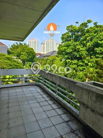 Disewakan! Rumah 5 Kamar Tidur &
5 Kamar Mandi di Permata Hijau, Jakarta Selatan Disewakan! Rumah 5 Kamar Tidur &
5 Kamar Mandi di Permata Hijau, Jakarta Selatan