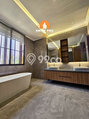 Ready to Use! Premium House LT 515m2 Desain Elegan di Kemang Ready to Use! Premium House LT 515m2 Desain Elegan di Kemang
