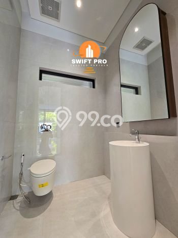Ready to Use! Premium House LT 515m2 Desain Elegan di Kemang Ready to Use! Premium House LT 515m2 Desain Elegan di Kemang
