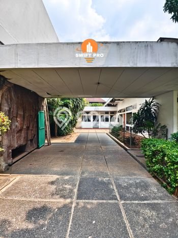 Dijual Rumah Mewah Megah Dengan View Eksklusif di Kemang, Jakarta Selatan Dijual Rumah Mewah Megah Dengan View Eksklusif di Kemang, Jakarta Selatan
