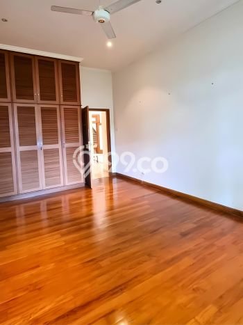 Best Deal Hunian Premium Ideal dan Luas di Menteng, Jakarta Pusat Best Deal Hunian Premium Ideal dan Luas di Menteng, Jakarta Pusat