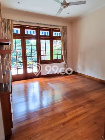 Best Deal Hunian Premium Ideal dan Luas di Menteng, Jakarta Pusat Best Deal Hunian Premium Ideal dan Luas di Menteng, Jakarta Pusat