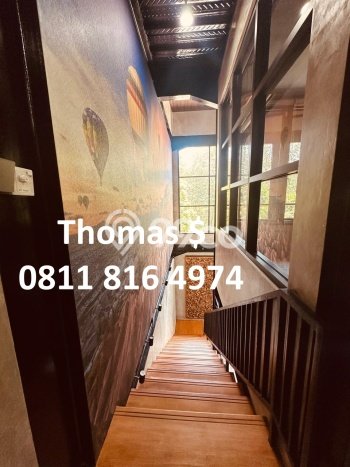Vila Kawasan , Ukuran 282m2m², Akses ke transportasi umum Vila Kawasan , Ukuran 282m2m², Akses ke transportasi umum