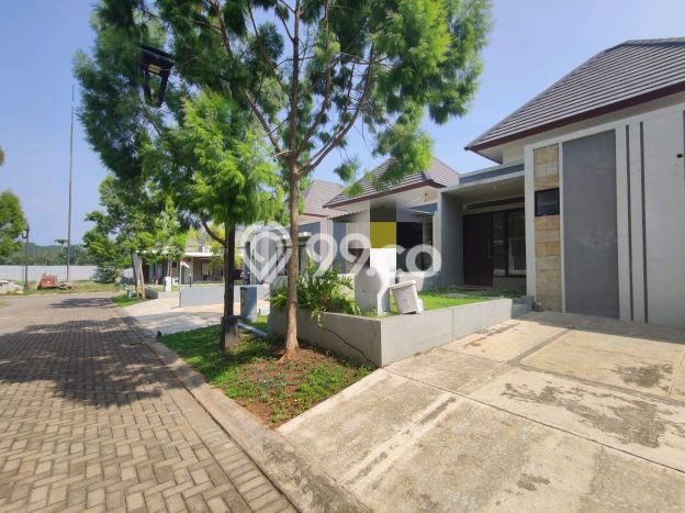 PILIHAN TEPAT! Rumah kawasan BSB City, 2 KT, Dekat Sekolah, LT 120m² Bangunan 50m² PILIHAN TEPAT! Rumah kawasan BSB City, 2 KT, Dekat Sekolah, LT 120m² Bangunan 50m²