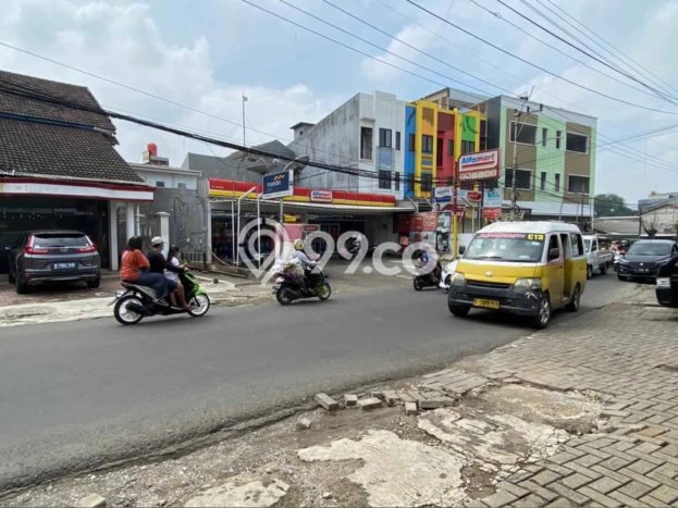 Unit Komersial Dijual di Ciledug Tangerang Luas Bangunan 300m2 Unit Komersial Dijual di Ciledug Tangerang Luas Bangunan 300m2